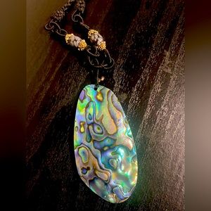 Cookie Lee Lightweight colorful shell necklace -